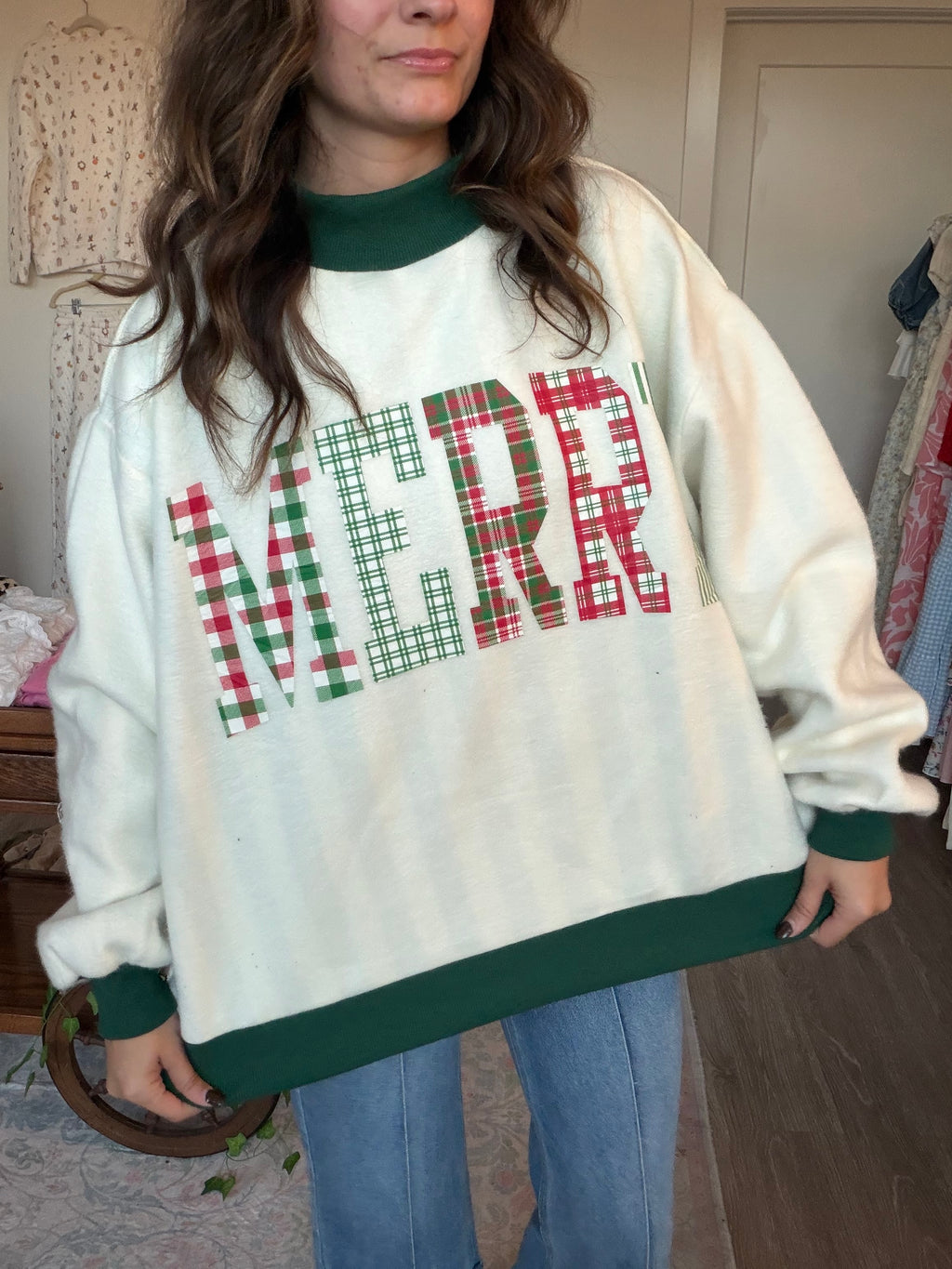 MERRY Mockneck Sweatshirt