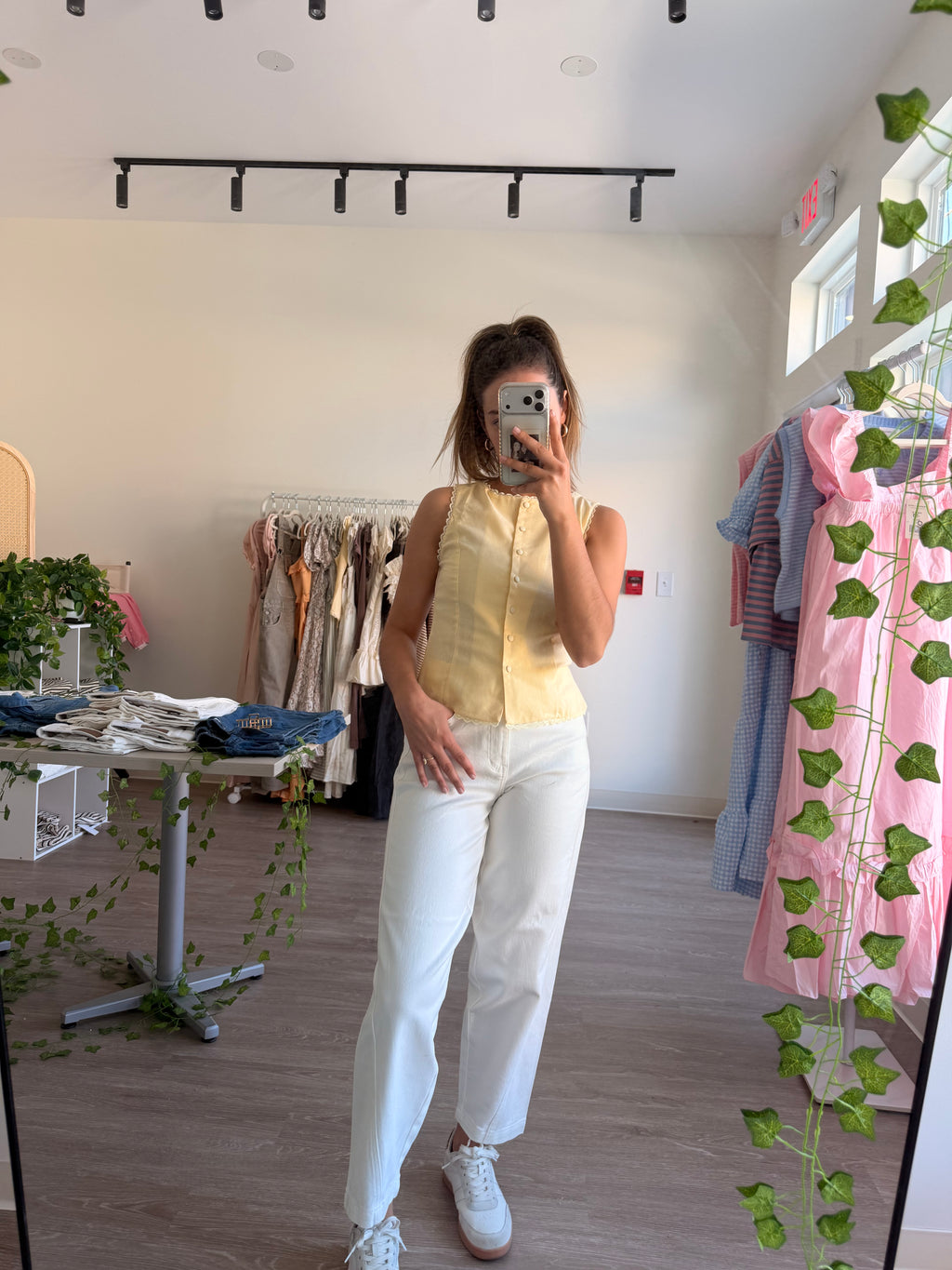 White Barrel Jeans