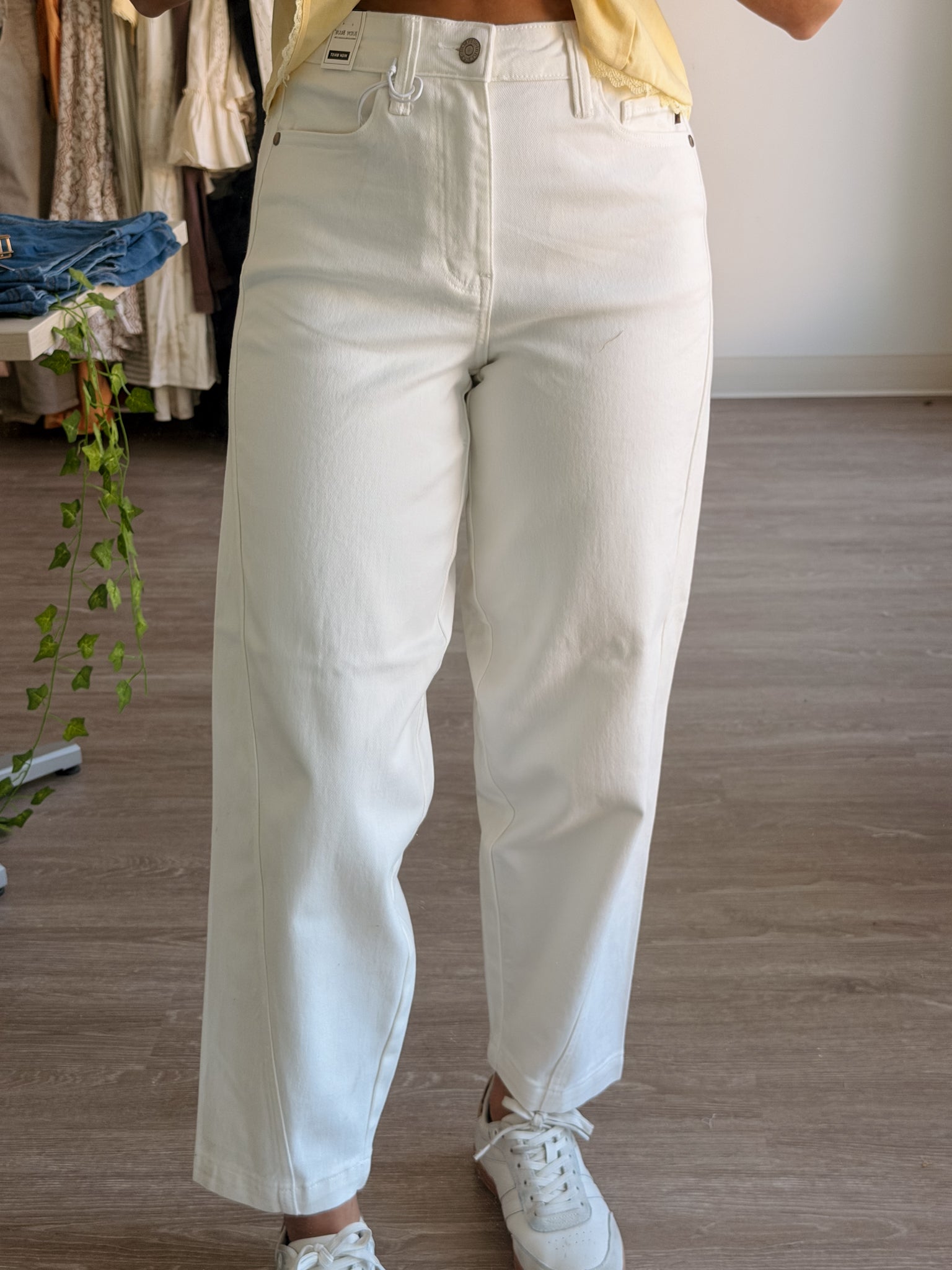 White Barrel Jeans